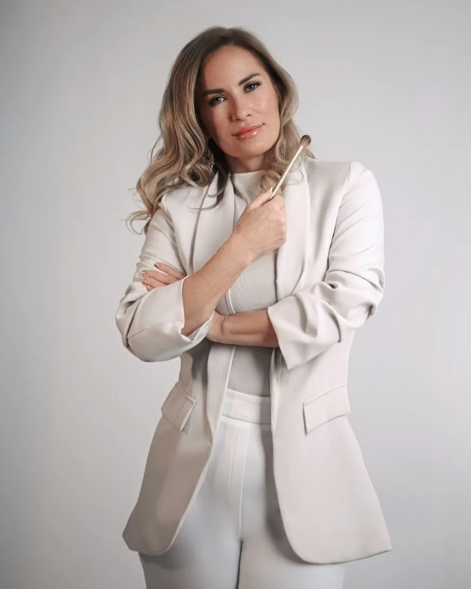 Kriszta Korosi, bridal makeup artist, hairstylist and photographer